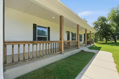 300 Mockingbird Lane, Springtown, TX 76082 - Photo 5