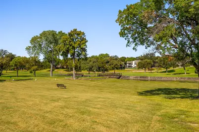 1805 Lakecrest Court, Carrollton, TX 75006 - Photo 25