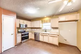 9324 Teagarden Rd, Dallas, TX 75217 - Photo 11