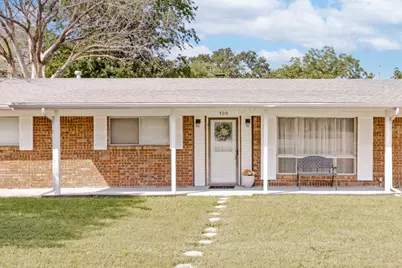 500 W London Street, Bowie, TX 76230 - Photo 25