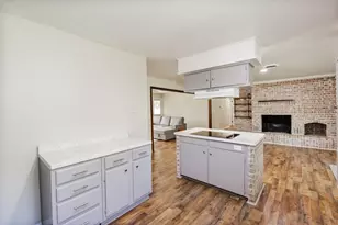 500 W London St, Bowie, TX 76230 - Photo 5