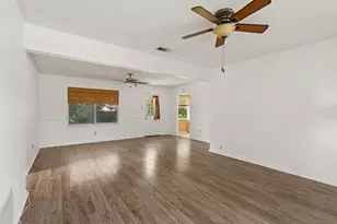 1822 Finley Rd, Irving, TX 75062 - Photo 11