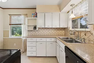 1822 Finley Rd, Irving, TX 75062 - Photo 15