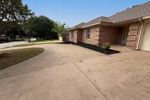 1233 Windy Meadows Dr, Burleson, TX 76028 - Photo 15