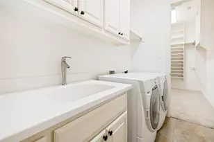 675 Brookstone Dr, Irving, TX 75039 - Photo 23