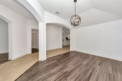 10209 Fossil Valley Drive, Fort Worth, TX 76131 - Photo 3