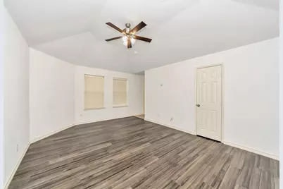 10209 Fossil Valley Drive, Fort Worth, TX 76131 - Photo 13