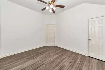 10209 Fossil Valley Drive, Fort Worth, TX 76131 - Photo 29