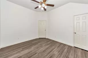 10209 Fossil Valley Dr, Fort Worth, TX 76131 - Photo 29