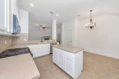 10209 Fossil Valley Drive, Fort Worth, TX 76131 - Photo 17