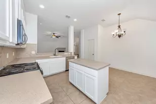 10209 Fossil Valley Dr, Fort Worth, TX 76131 - Photo 17