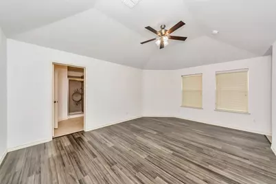 10209 Fossil Valley Drive, Fort Worth, TX 76131 - Photo 11