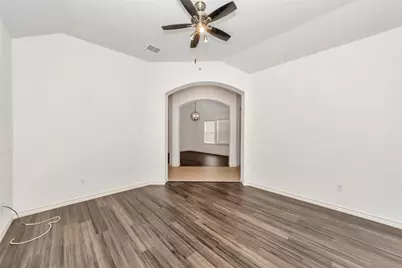 10209 Fossil Valley Drive, Fort Worth, TX 76131 - Photo 5