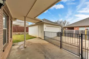 10209 Fossil Valley Dr, Fort Worth, TX 76131 - Photo 33