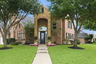 696 Bear Creek Dr, Hurst, TX 76054 - Photo 1