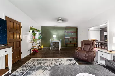 500 W Marshall Avenue, Gladewater, TX 75647 - Photo 13