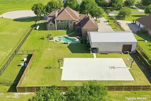 2056 Willow Bend Dr, Oak Leaf, TX 75154 - Photo 37