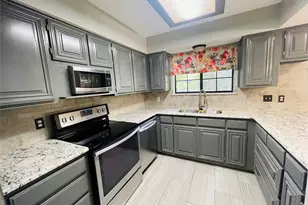 2 Hastings Ct, Mansfield, TX 76063 - Photo 3