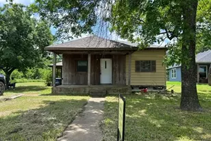 250 Oak Hill Rd, Whitewright, TX 75491 - Photo 1