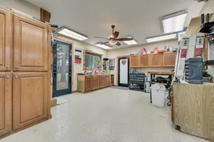 110 Cambridge Dr, Streetman, TX 75859 - Photo 33