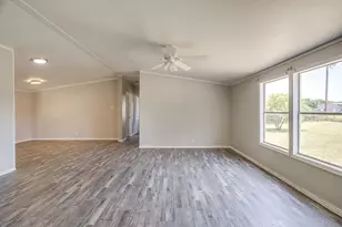 178 Valley Lake Ln, Springtown, TX 76082 - Photo 9