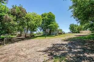 178 Valley Lake Ln, Springtown, TX 76082 - Photo 29