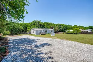 178 Valley Lake Ln, Springtown, TX 76082 - Photo 1
