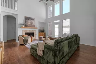 4528 Rock Creek Ln, Frisco, TX 75034 - Photo 5
