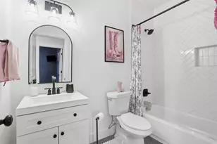 916 Devils River Dr, Granbury, TX 76048 - Photo 27