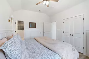 916 Devils River Dr, Granbury, TX 76048 - Photo 19