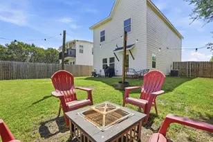 916 Devils River Dr, Granbury, TX 76048 - Photo 31