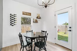 916 Devils River Dr, Granbury, TX 76048 - Photo 11