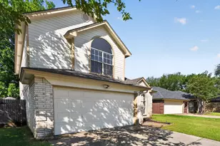 10836 Tall Oak Dr, Fort Worth, TX 76108 - Photo 3