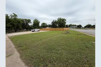 1264 E Maddox Avenue, Fort Worth, TX 76104 - Photo 17
