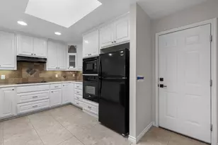 6027 Oakmont Dr, Wichita Falls, TX 76310 - Photo 13