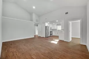 6449 Lontos Dr, Dallas, TX 75214 - Photo 15