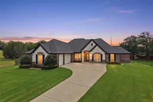 3913 Homestead Ct, Granbury, TX 76049 - Photo 1