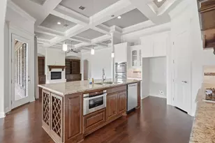 3913 Homestead Ct, Granbury, TX 76049 - Photo 11