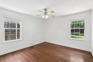9028 Fringewood Dr, Dallas, TX 75228 - Photo 23