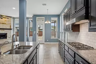404 Warwick Blvd, Lewisville, TX 75056 - Photo 9