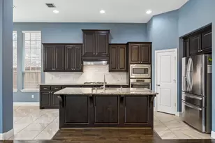 404 Warwick Blvd, Lewisville, TX 75056 - Photo 7