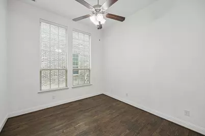 404 Warwick Boulevard, Lewisville, TX 75056 - Photo 11