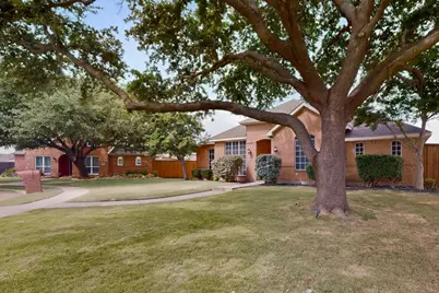 8406 Lexington Court, Rowlett, TX 75089 - Photo 3