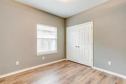 812 Walnut Street, Burleson, TX 76028 - Photo 9