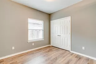 812 Walnut St, Burleson, TX 76028 - Photo 9