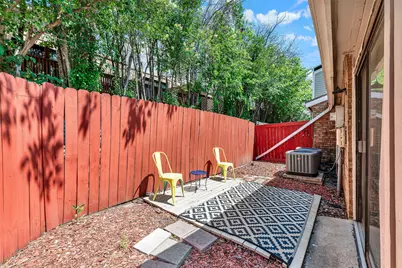 2724 Meadowstone Court, Carrollton, TX 75006 - Photo 17