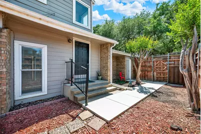 2724 Meadowstone Court, Carrollton, TX 75006 - Photo 11