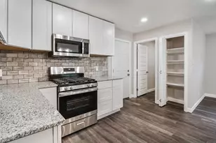 813 S Valentine Dr, Sherman, TX 75090 - Photo 9
