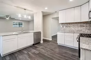 813 S Valentine Dr, Sherman, TX 75090 - Photo 11