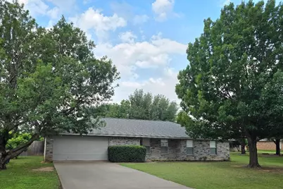 5324 Mission Circle, Granbury, TX 76049 - Photo 1